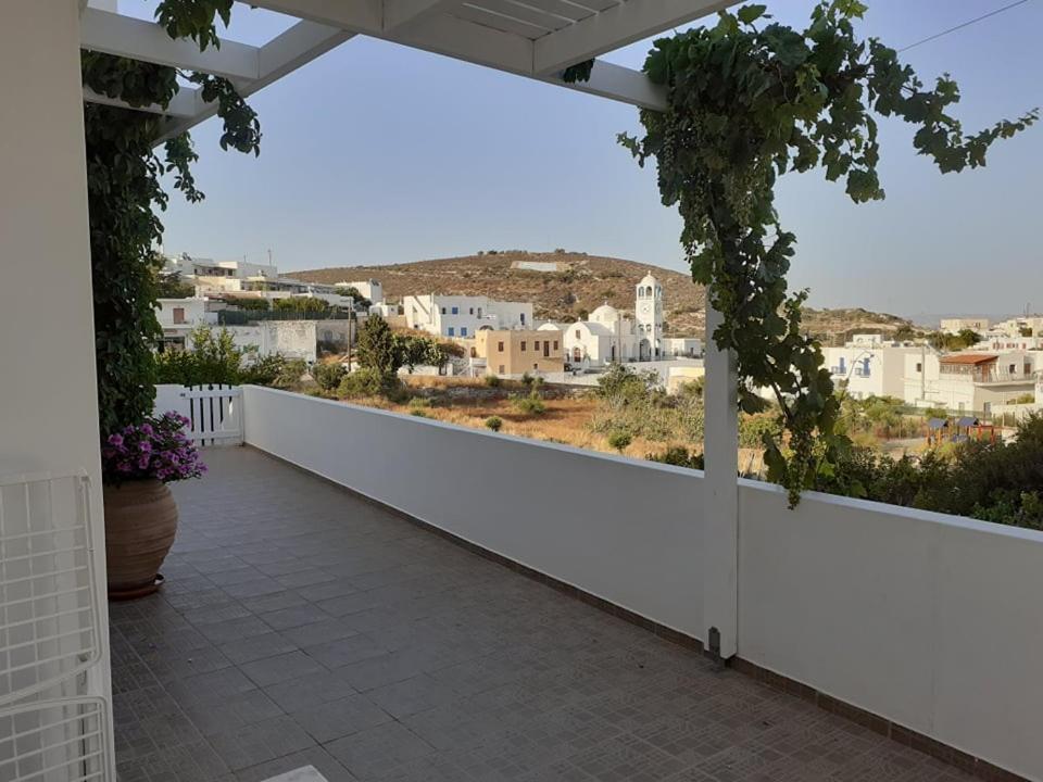 דירות Triovasálos Matilda Milos - Cycladic Living מראה חיצוני תמונה