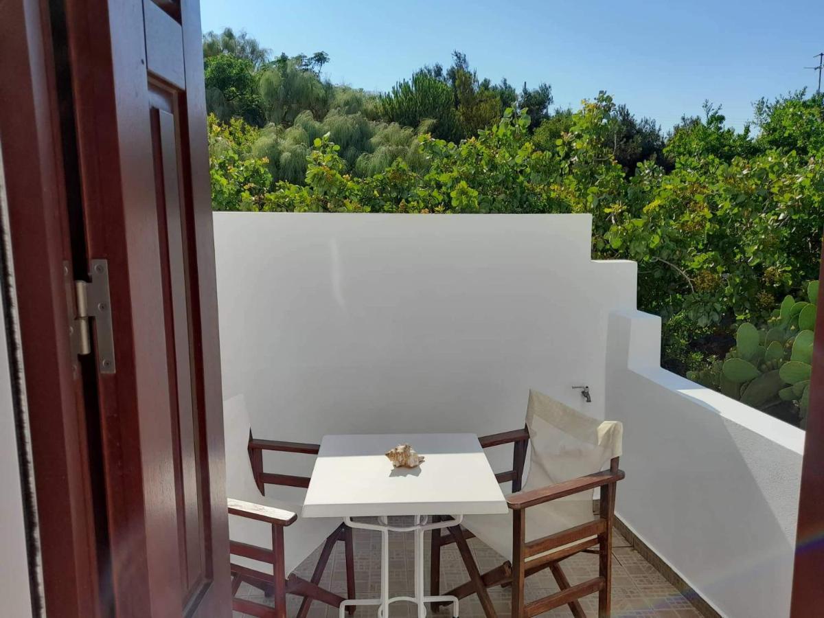 דירות Triovasálos Matilda Milos - Cycladic Living מראה חיצוני תמונה
