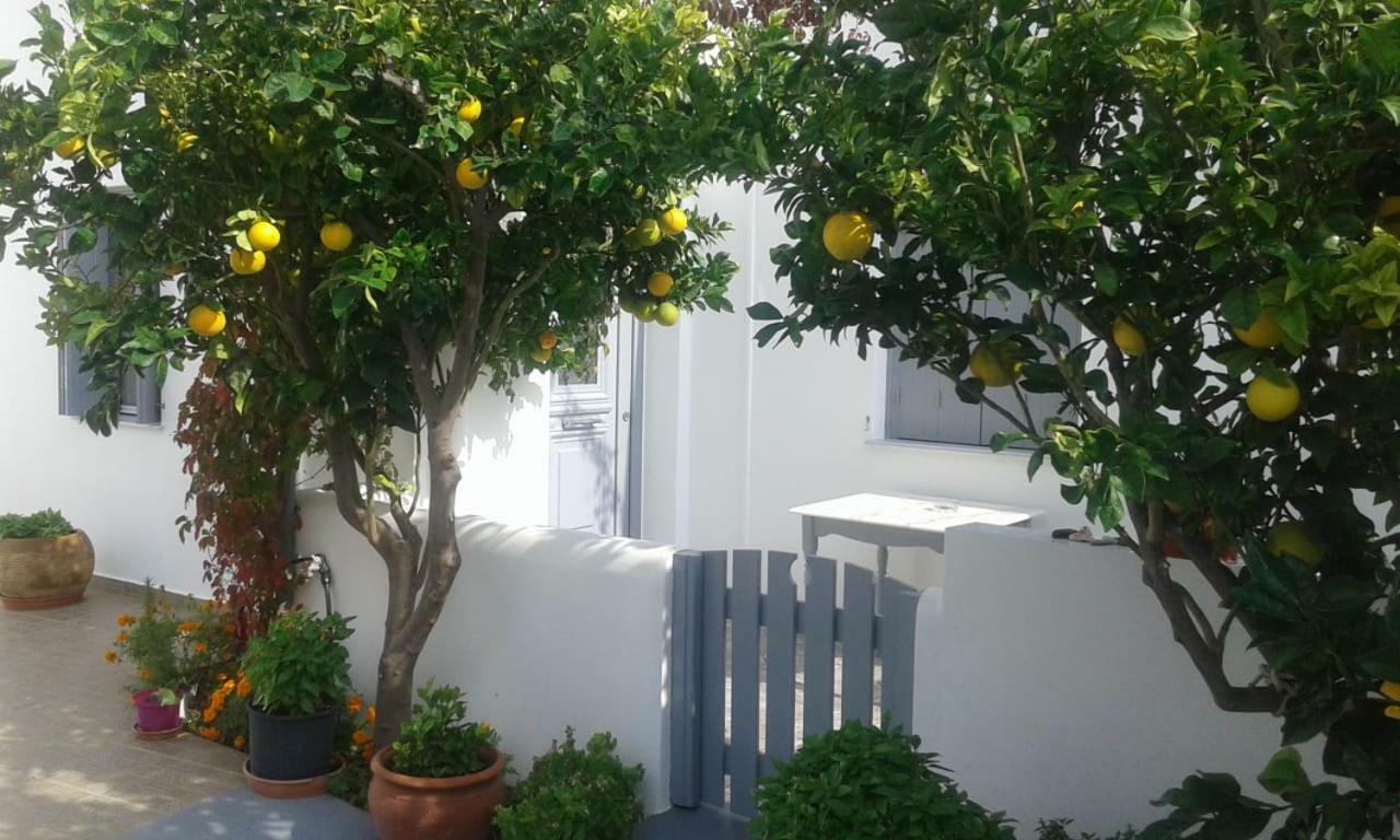 דירות Triovasálos Matilda Milos - Cycladic Living מראה חיצוני תמונה